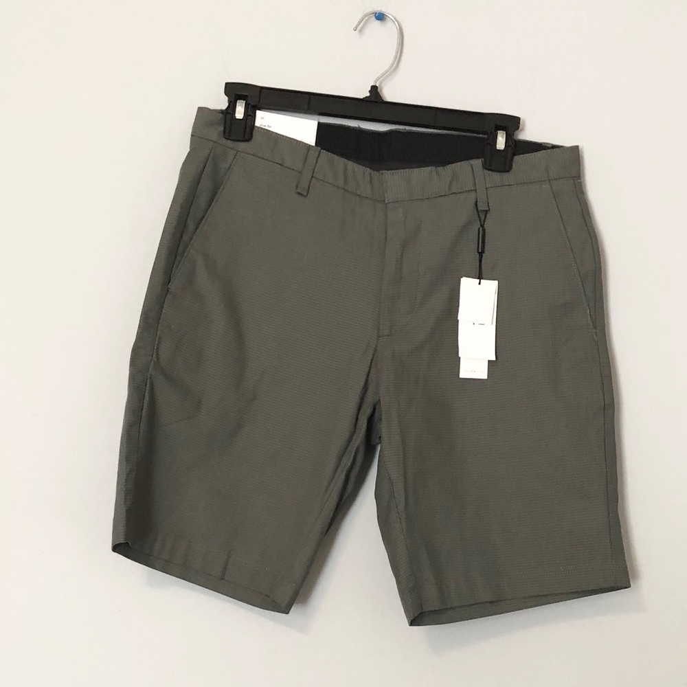 CALVIN KLEIN Men's 9" Twill Walking Short (30)